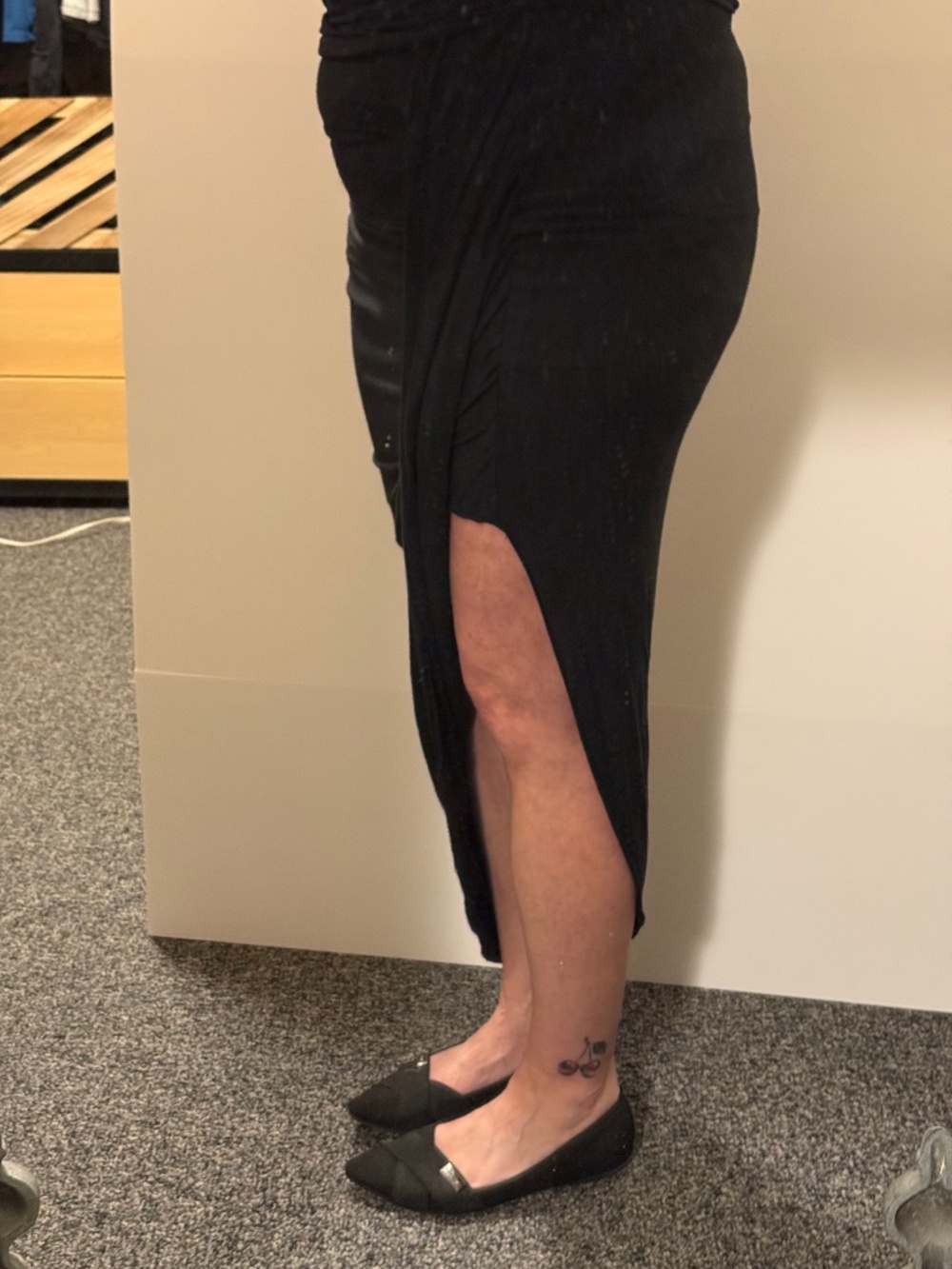 Express asymmetrical black cotton skirt - Picture 4 of 5